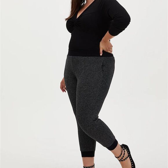 🆕 Torrid Relaxed Fit Jogger - Shimmer Black Plus 4X - Picture 1 of 5